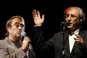 Milo, statua in bronzo per ricordare Battiato e Dalla. Cavallaro (Pro Loco): “E’ l’omaggio della popolazione milese"