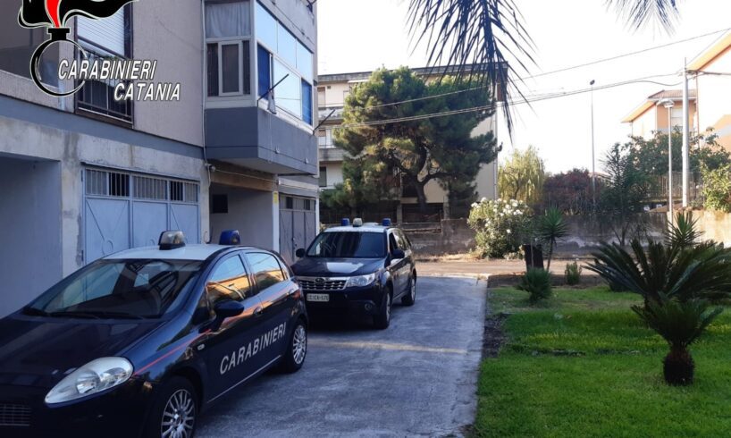 A Giarre, Riposto e Mascali servizi di controllo: sequestrata droga nascosta in un’aiuola