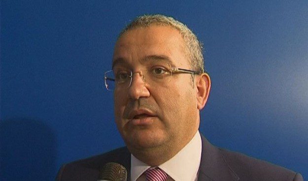 Adrano, Mancuso querela il prof. Gino Calì e un cittadino per diffamazione aggravata: sui social volantino contro l’ex sindaco