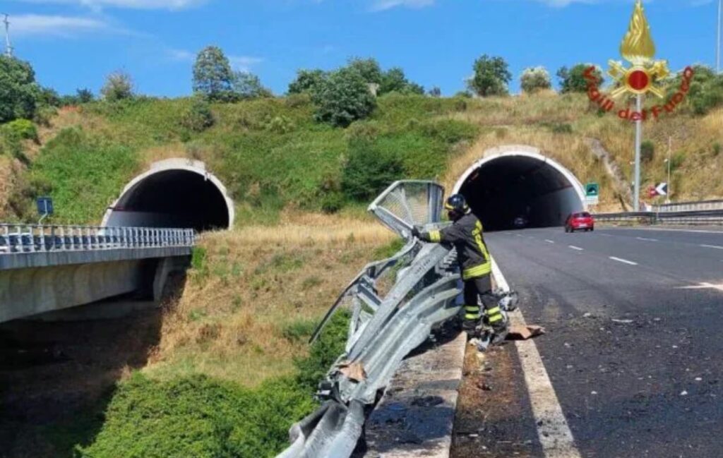 Adrano, morti 2 camionisti sulla Salerno-Reggio Calabria