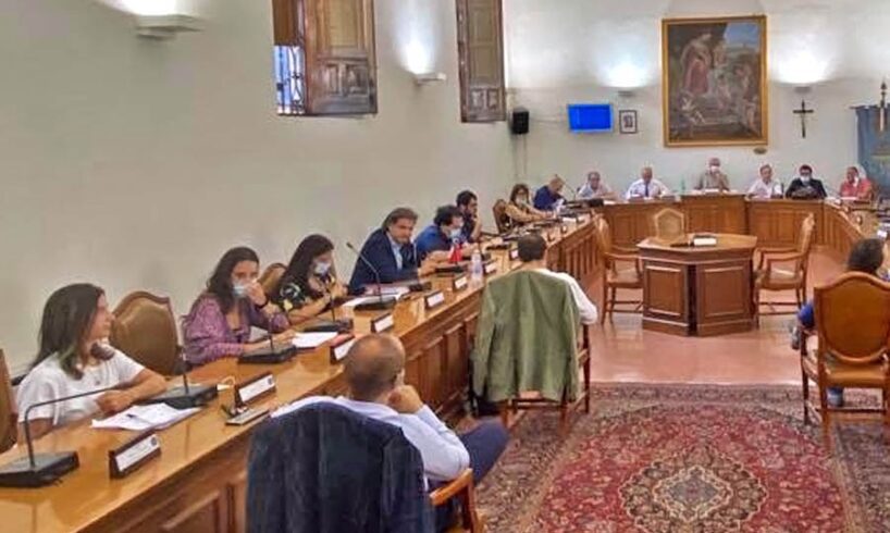 Paternò, consiglio comunale riduce Tari per utenze non domestiche. Naso: “Tariffe abbattute del 40%”