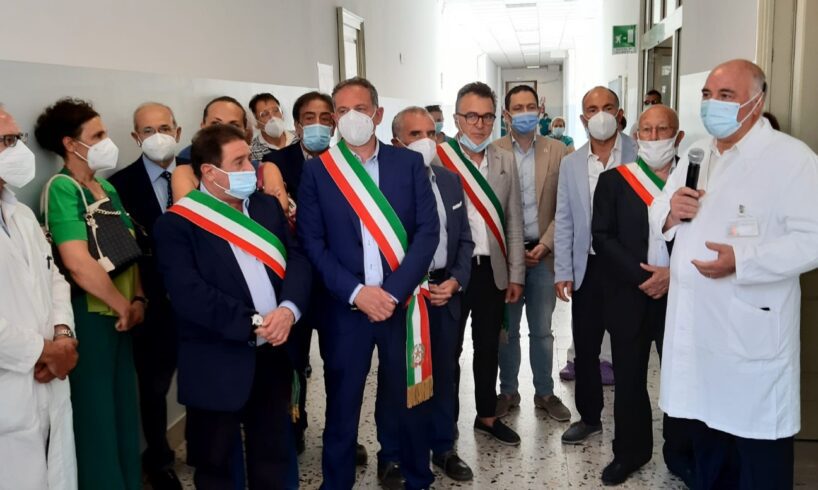 Bronte, è tornato il Punto Nascita dell’ospedale: ieri l’inaugurazione. Razza: “Investiamo nei territori”