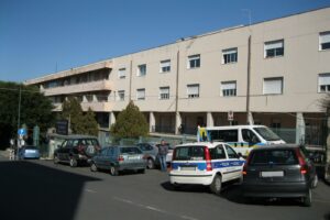 Paternò, carenza medici in ospedale: Naso prova a correre ai ripari: Oggi flash-mob di Pd e M5S