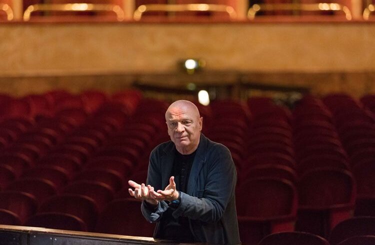 Addio al ballerino e coreografo Micha Van Hoecke: incantò i teatri siciliani