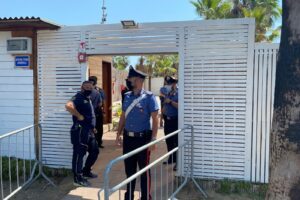 Catania, 200 persone alla serata danzante nel lido della Plaia: locale chiuso per 5 giorni