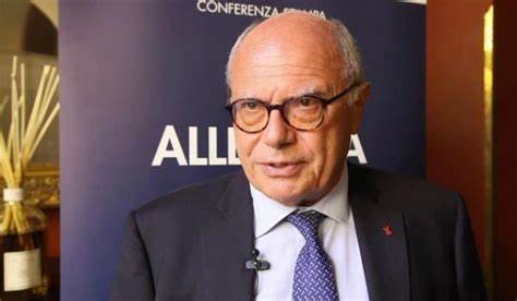 Covid, Galli: “La vera furbata è fare il vaccino”