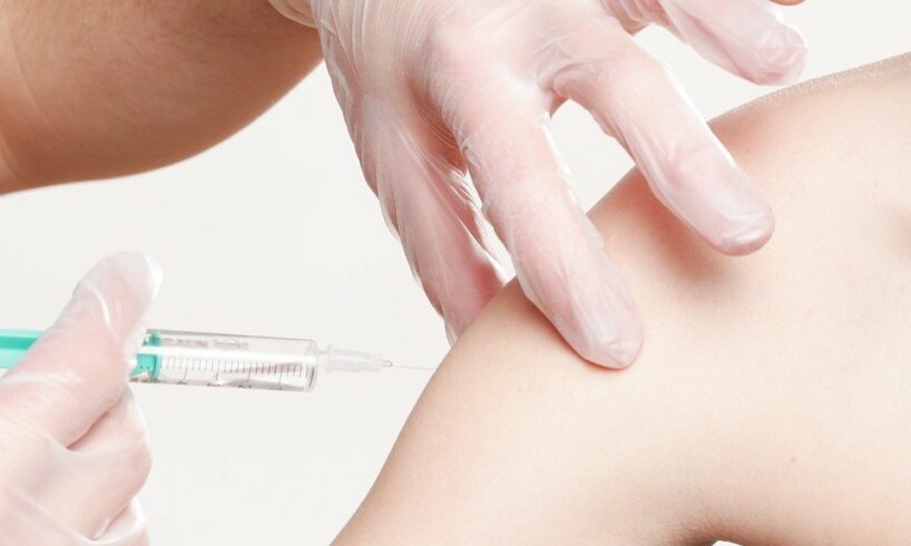Covid, nei 55 comuni siciliani ‘poco vaccinati’ più mascherine e tamponi: filo diretto Asp ed enti locali
