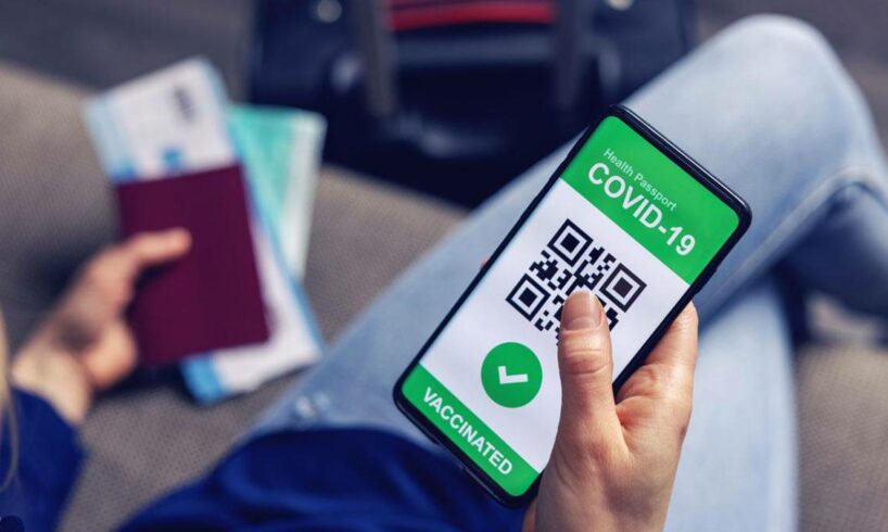 Covid, vogliono ‘allungare’ il Green Pass fino a 12 mesi: domani l’ipotesi è al vaglio del Cts