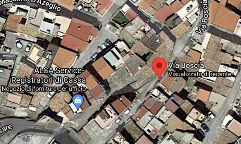 Bronte, uccide a coltellate la moglie che vuole lasciarlo: poi tenta il suicidio