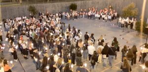 Bronte, la fiaccolata del dolore per ricordare Ada: Firrarello avvia petizione popolare anti-violenza (VIDEO)