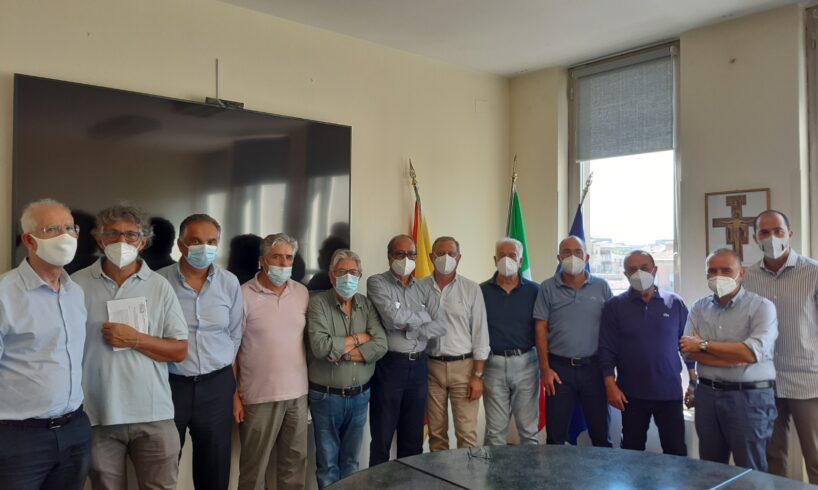 Covid, Asp stipula accordo integrativo con i medici di base per la campagna vaccinale: “Obiettivo è migliorare performance in provincia”