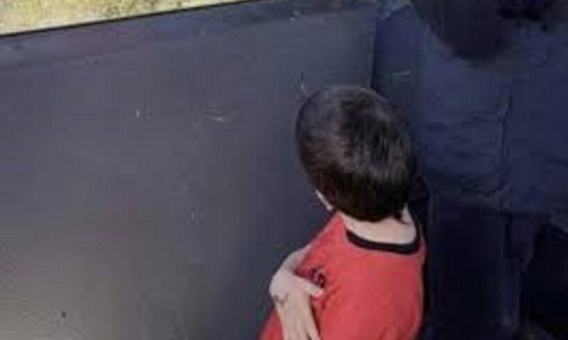 “Rapito” dal nonno e portato in Israele il piccolo Eitan: è l’unico sopravvissuto al disastro della funivia del Mottarone
