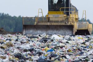 Caos rifiuti in 150 Comuni siciliani: la Regione chiede aiuto alle discariche dell'Isola