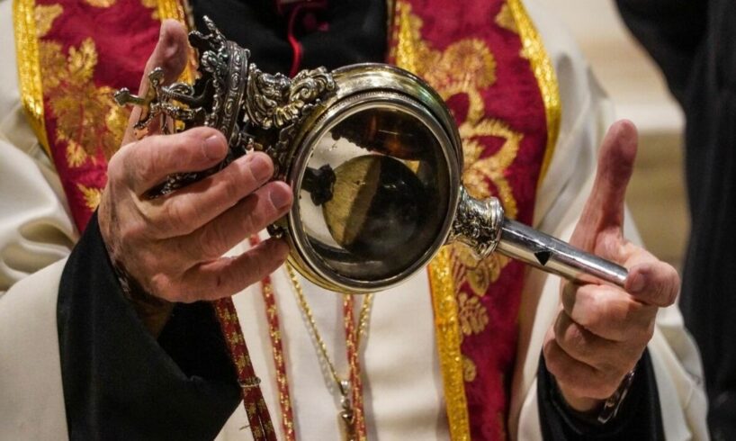 A Napoli grande attesa per il miracolo di San Gennaro: è la prima festa per il nuovo arcivescovo