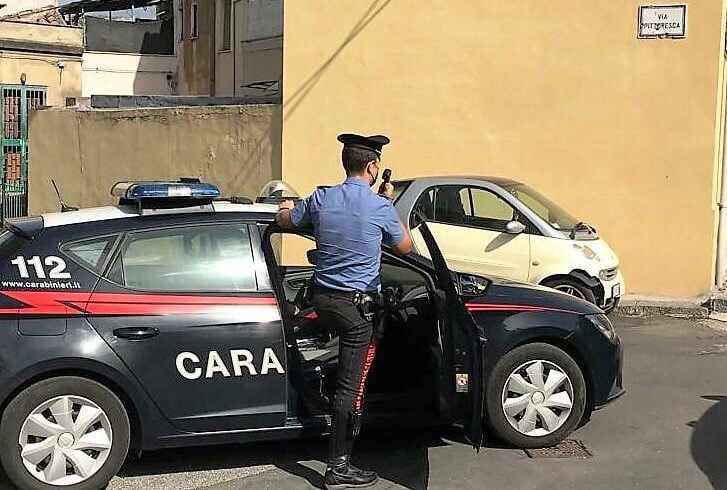 Catania, guida spericolata e inseguimento a bordo di un’auto a noleggio rubata: due giovani arrestati