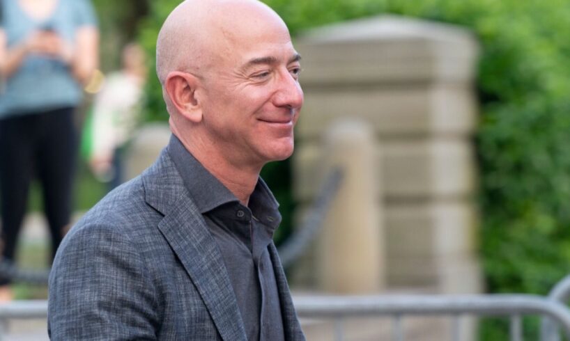“Mr. Amazon” dona un miliardo di dollari per la tutela del pianeta: “Priorità ad aree di biodiversità”