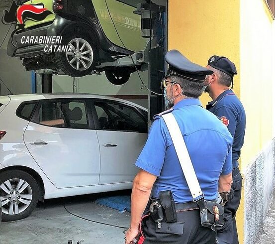 Catania, sicurezza sul lavoro: militari ‘revisionano’ officine del quartiere Picanello