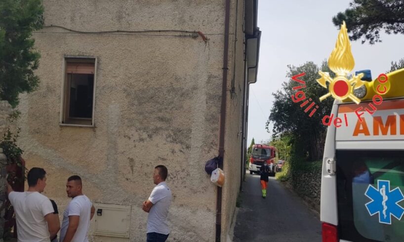 Cosenza, 4 persone uccise dalle esalazioni del mosto: cadute nella vasca durante la vendemmia