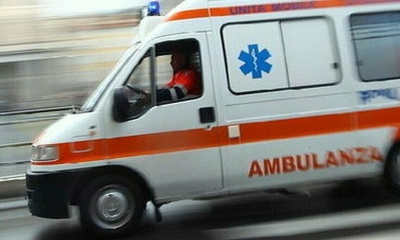 Asti, 13enne muore soffocato nel divano letto chiuso da una molla