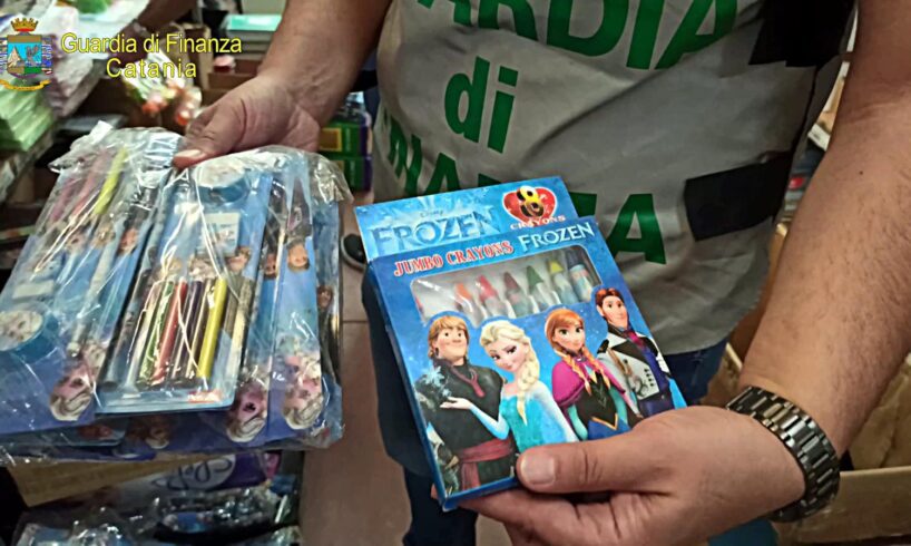 Misterbianco, sequestrati oltre 130 mila articoli contraffatti: due cinesi denunciati