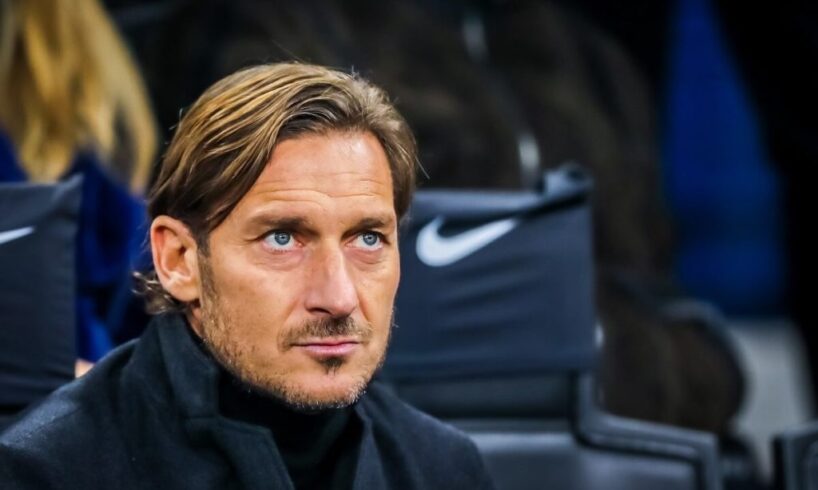 Calcio, Totti: “Ai miei tempi era fatto di passione e affetto verso i tifosi. Ora è solo business”