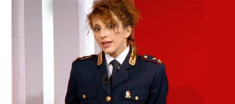 Sospesa dal servizio la poliziotta ‘no pass’ che chiede di punire i poliziotti a difesa dell’assalto alla Cgil
