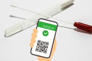 Green Pass, i sindacati chiedono di abbassare il costo dei tamponi: “Draghi decide nelle prossime ore”