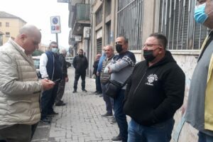 Paternò, da 72 ore manca l’acqua in quattro quartieri: guasto alla condotta. Cittadini furiosi chiamano l'Ama