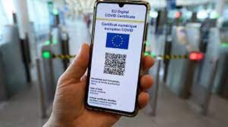 Covid, dal 15 Green Pass per tutti i lavoratori: senza certificato verde è assenza ingiustificata