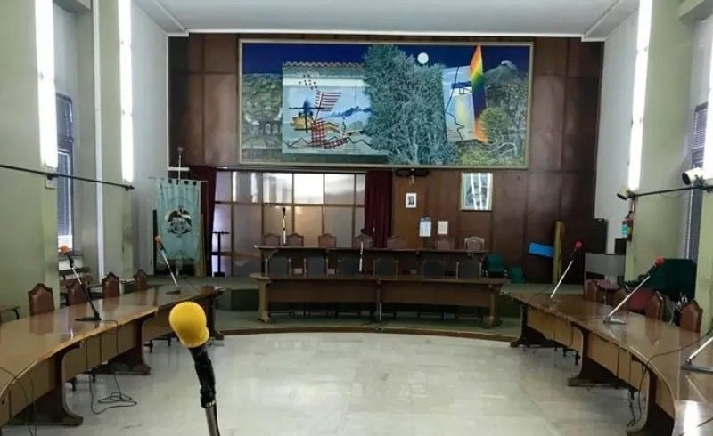 Adrano, soldi e pizze in cambio di voti: al via il processo per corruzione elettorale. Gli imputati sono 14