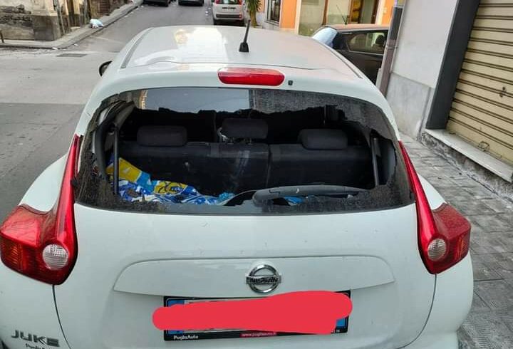 Paternó, ignoti danneggiano le auto degli avvocati Ciancitto e Di Caro: atto vandalico o intimidazione
