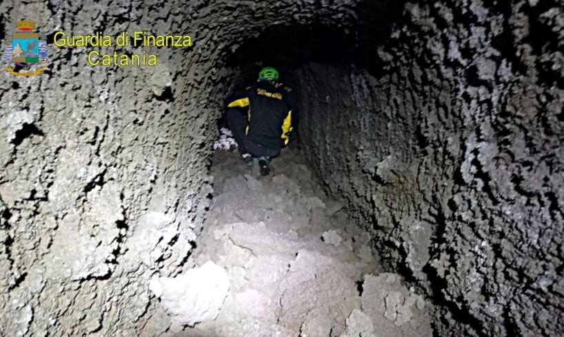 In una grotta sull’Etna trovati resti umani: sono di un uomo la cui morte risale a circa 40 anni fa