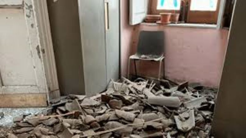 Catania, crollo nella notte al liceo ‘Boggio Lera’: chiuso l’ultimo piano a scopo precauzionale