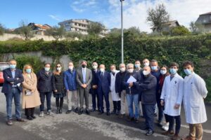 Motta S. Anastasia, concluso il programma ‘terze dosi di vaccino’ per i pazienti con disabilità psichiche: testimonial d’eccezione l’attore Guarneri