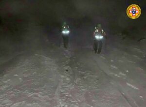 Etna, tre giovani escursionisti salvati dal Soccorso Alpino: bloccati da neve e freddo sul versante nord