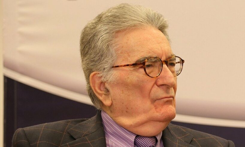 Quirinale, Pasquino: “Le chance di Draghi non sono molto elevate. Non molte di più come premier”