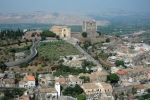 Covid, a Paternò 347 positivi e 14 ospedalizzati: 646 cittadini in isolamento. Contagiati in crescita anche negli altri comuni