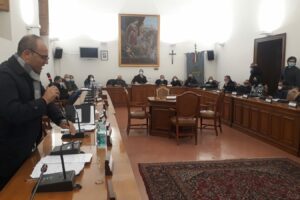 Paternò, domani torna a riunirsi il Consiglio comunale: si approvano i debiti fuori bilancio