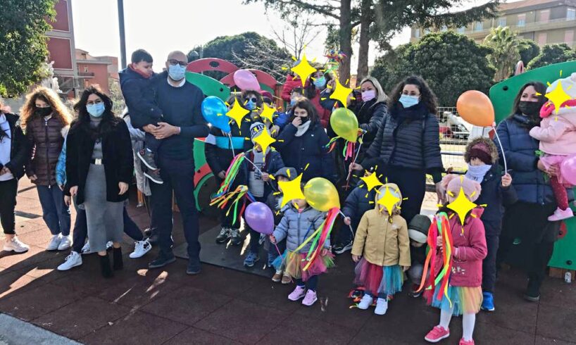 Biancavilla, in Piazza Don Bosco inaugurato il Parco Giochi inclusivo. Il sindaco: “Nei prossimi giorni ne arriva un altro”