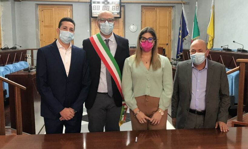 Biancavilla, giurano i due nuovi assessori Mignemi e Portale: dal sindaco ‘buon lavoro’ e grazie agli uscenti