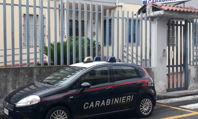 Riposto, minacce continue ai genitori per comprare la droga: 37enne arrestato