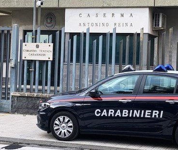 Mascalucia, 38enne tenta il furto di un gommone nautico dentro una villetta: le immagini di videosorveglianza lo incastrano