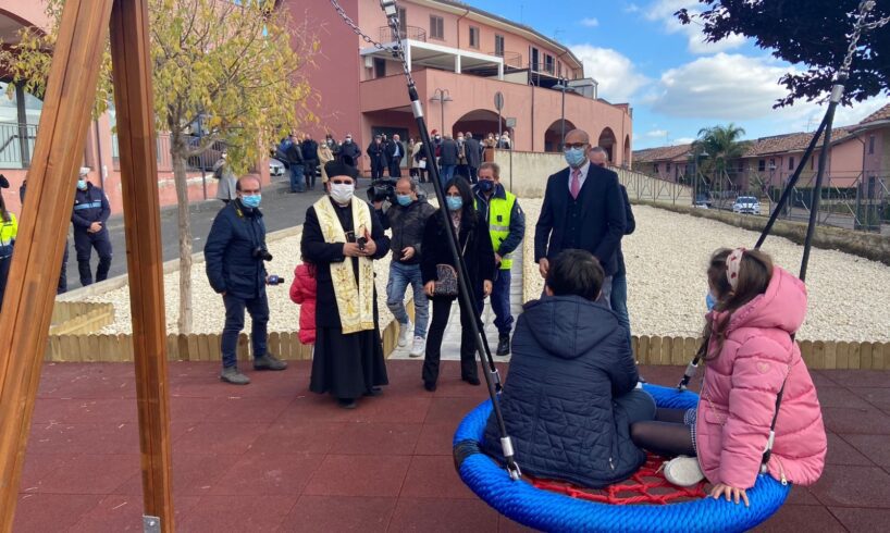 Biancavilla, inaugurato il nuovo Parco Giochi di Piazza Solaris: è intitolato a Don Francesco Furnari