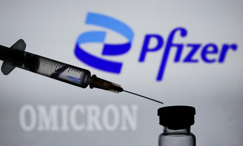 Vaccini, la terza dose di Pfizer neutralizza Omicron: la variante è presente in 57 paesi