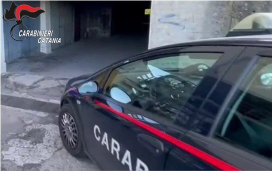 Catania, ruba nei box auto di un condominio di via Pietro Mascagni: 29enne arrestato in flagranza