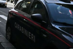 Misterbianco, tre giovani rubano capi per 420 euro nel Centro commerciale ed esibiscono scontrino di appena 3 euro: arrestati