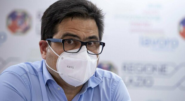 Covid, D’Amato: “Governo renda obbligatorio il vaccino per alzare barriera contro variante Omicron”