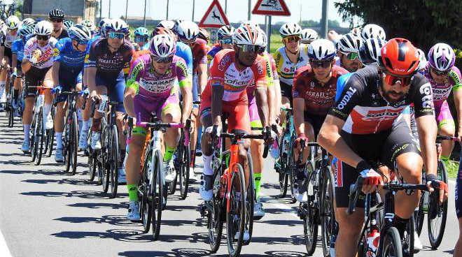 Biancavilla, il 10 maggio arriva la carovana del Giro d’Italia: in città e sulla ‘Salita Pantani’