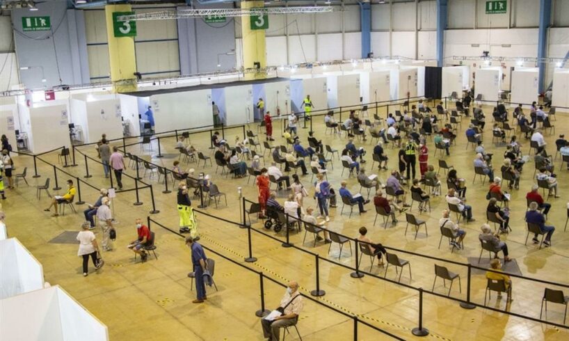 Covid, in Sicilia picco di contagi: quasi 14 mila nuovi casi tra il 20 e 26 dicembre