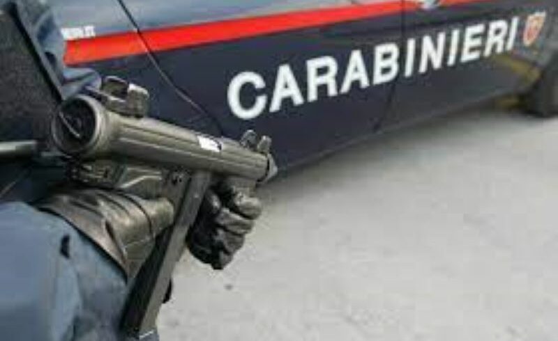 Acireale, camera da letto ‘armata’ in casa del padre: denunciati due fratelli